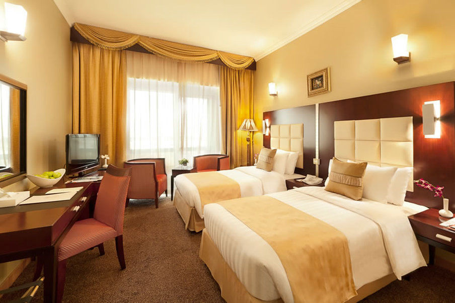 Ewa Hotel Dubai Exterior foto